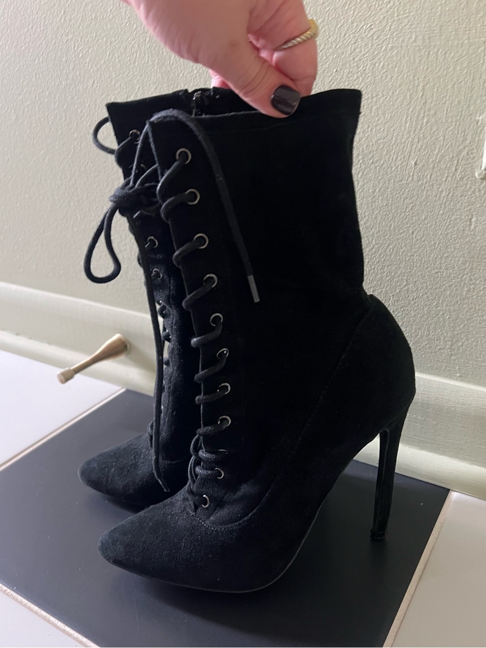 Steve Madden black suede lace up heeled boots - Picture 2 of 5
